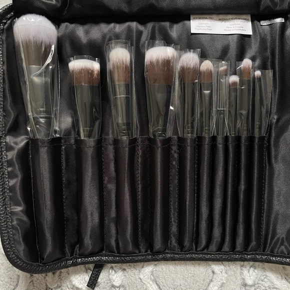Rare Limited Edition Sephora Collection 10pc Ready To Roll Makeup Brush Set - Picture 4 of 5